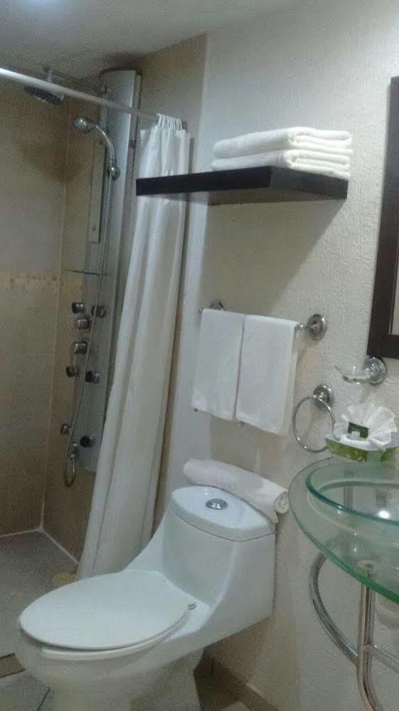 Madero Suites コアツァコアルコス エクステリア 写真