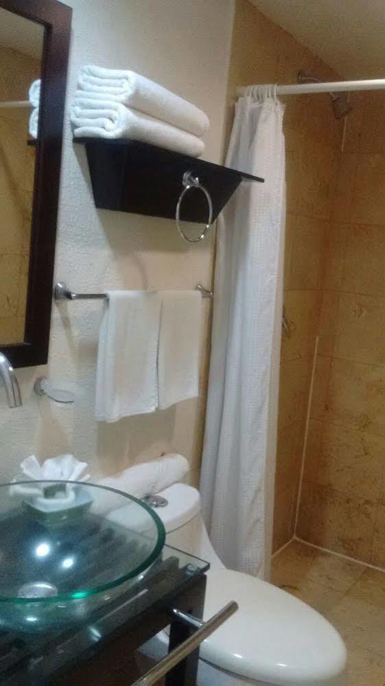 Madero Suites コアツァコアルコス エクステリア 写真