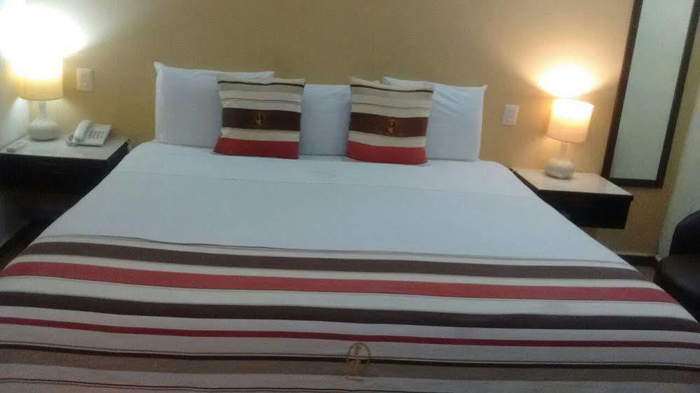 Madero Suites コアツァコアルコス エクステリア 写真