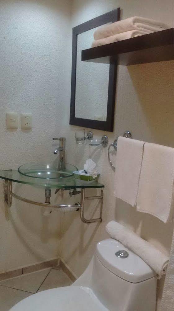 Madero Suites コアツァコアルコス エクステリア 写真